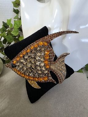 Statement Large Gold Rhinestone Angelfish Brooch Pin | Amber & Champagne